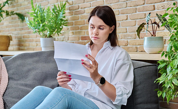 Woman Finds Boyfriend’s Ex&rsquo;s Warning Note Hidden In His House, Realizes She Might Be Right