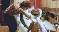 13 Images Taking You Behind the Scenes of Iconic '80s Flicks