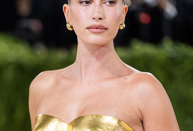 For those who may be unfamiliar, eyelash lifts are a popular cosmetic treatment beloved by celebrities like Hailey Bieber, as it curls and lifts your natural lashes