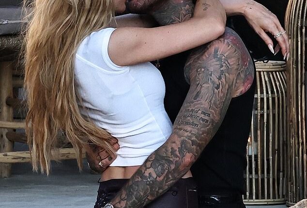 Olivia Attwood passionately kissed Pete Wicks at Cala Gracioneta in Ibiza on Monday evening