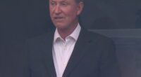 Wayne Gretzky was seen cheering on Canada at the World Cup in Houston on Saturday